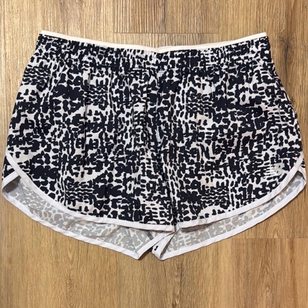 New Balance Black and White Patterned Athletic Shorts Like New